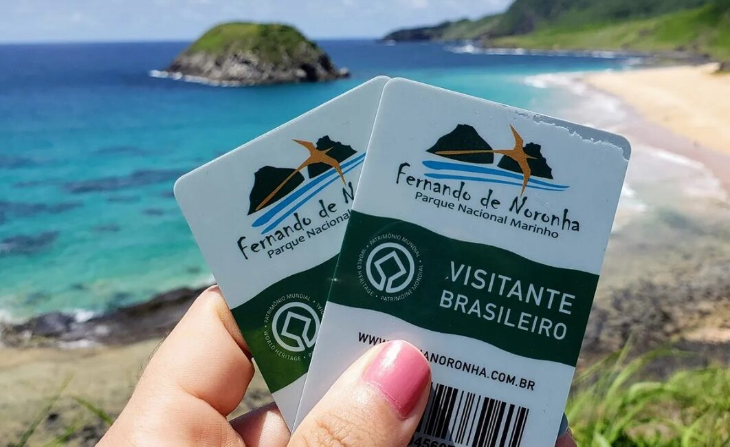 Quais taxas devo pagar para visitar Fernando de Noronha?!